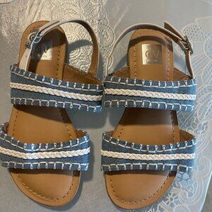 Dolce Vita # 1 girls' sandal with a denim design. All man-made materials.